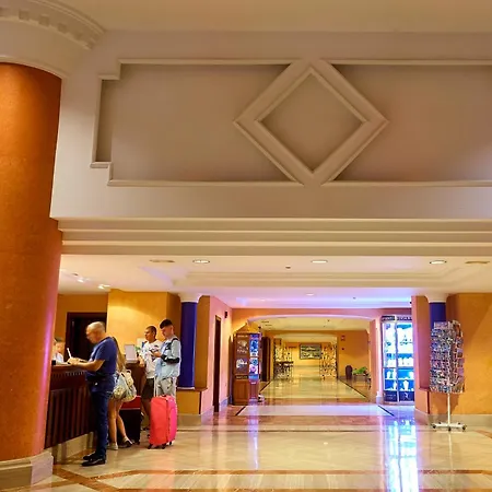 Hotel Zentral Center - Adults Only-3